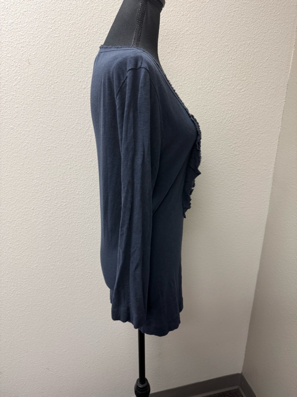J Crew Navy Ruffle Henley Top Boho Raw Edge Cotton Long Sleeve Shirt L - Picture 5 of 9